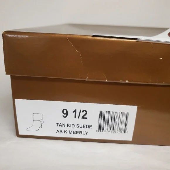 NIB Audrey Brook tan suede Kimberly low heel bootie fall autumn caramel 9.5 nude - Picture 2 of 8